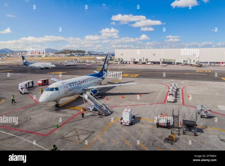 Es obligatorio pagar el TUA al viajar en avión dentro de México 6 Es obligatorio pagar el TUA al viajar en avión dentro de México