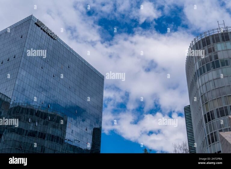 Elektra Es Una Empresa Pública O Privada En México 2 edificio corporativo moderno de empresa mexicana