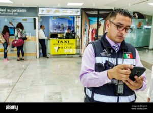 Cómo puedo consultar mi saldo en AT&T desde México fácil y rápido 1 persona usando smartphone en red movil mexico